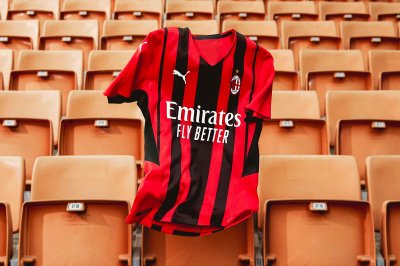 PUMA lanza una nueva camiseta AC Milan de local 2021/22