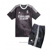 Camiseta del Real Madrid Human Race Nino 2020-2021